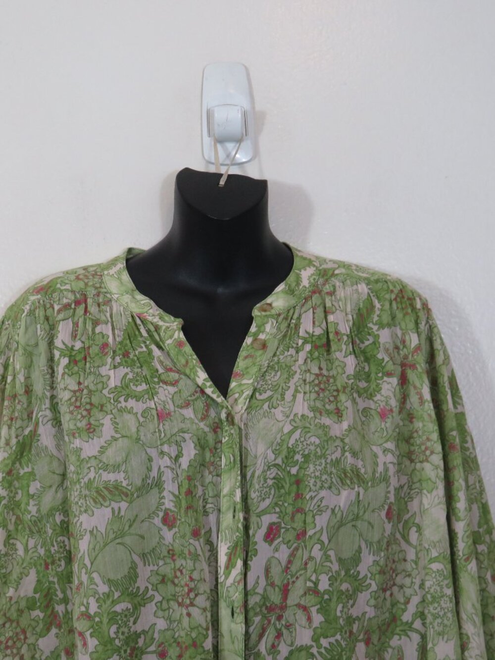 Anthropologie Pilcro Size Medium Green Floral Dolman Sleeve Blouse Button Up - Picture 3 of 8